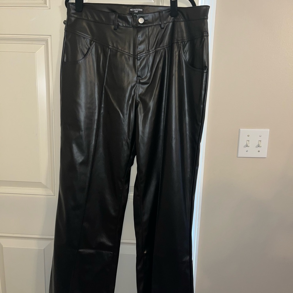 PrettyLittleThing Shiny Black Leather Trousers